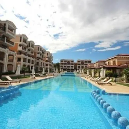 Апартаменты In Green Beach Созополь