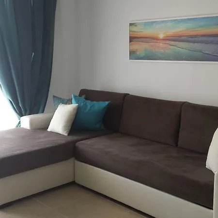 Апартаменты In Green Beach